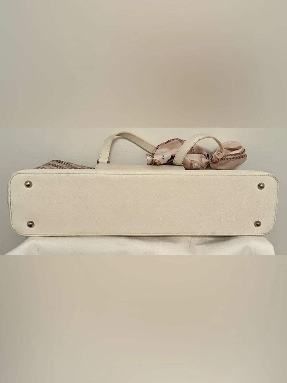 Burberry Nova Check Tote Bag with Vintage Authentic Burberry Scarf. - Picture 11 of 16